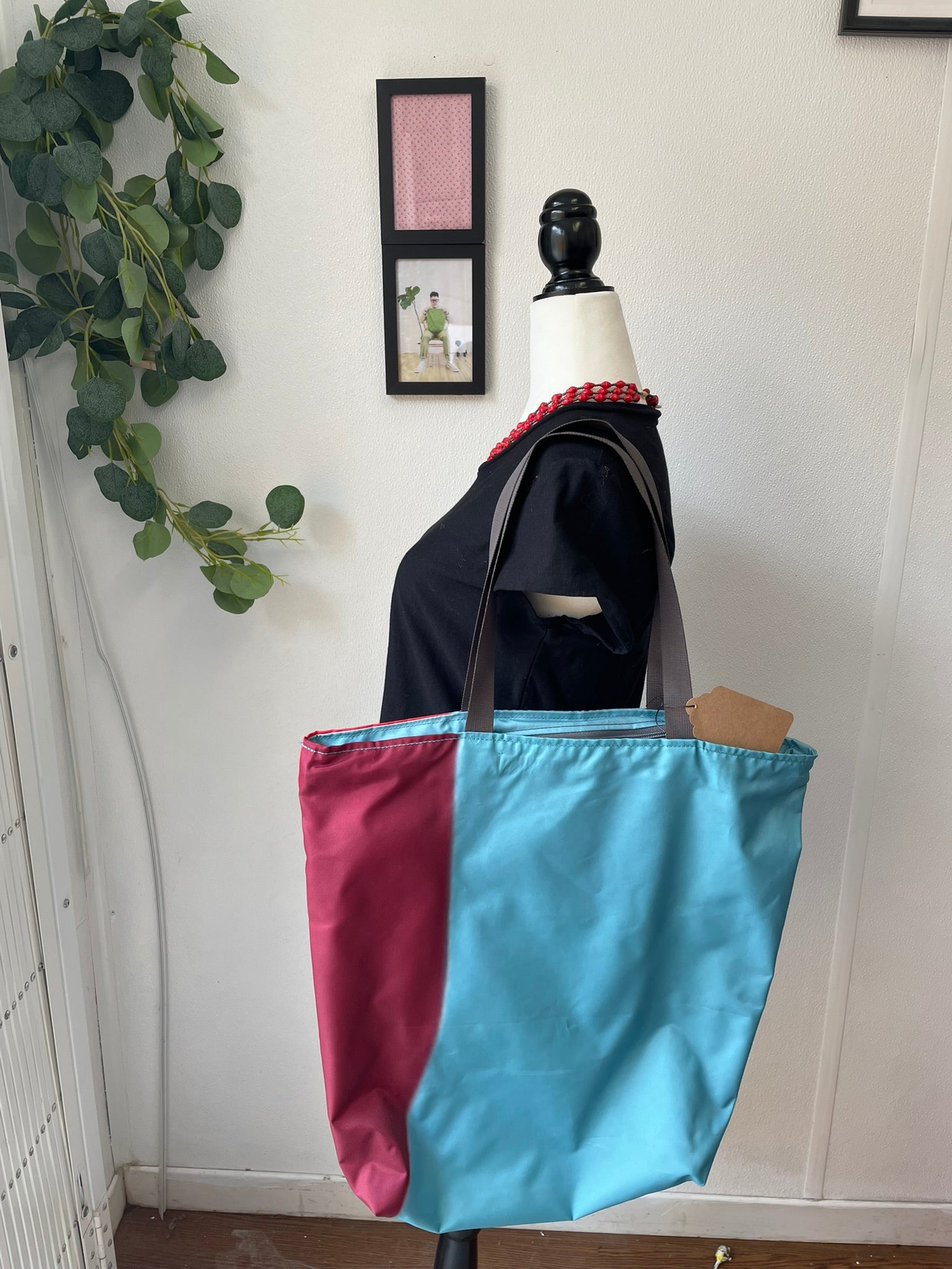 Aqua Tote