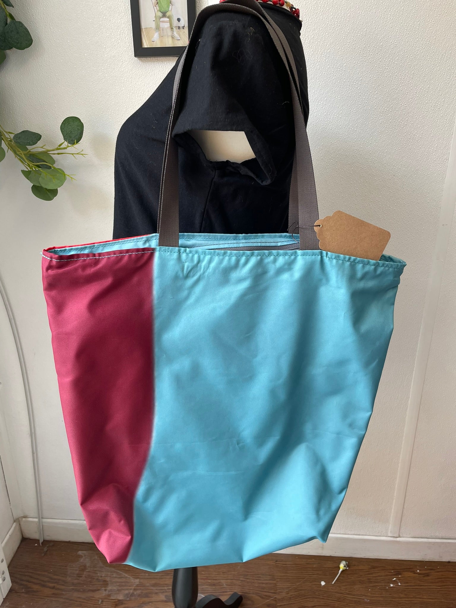 Aqua Tote